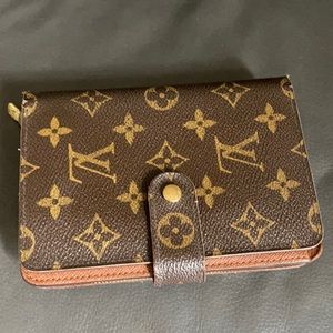 Louis Vuitton passport wallet/wallet